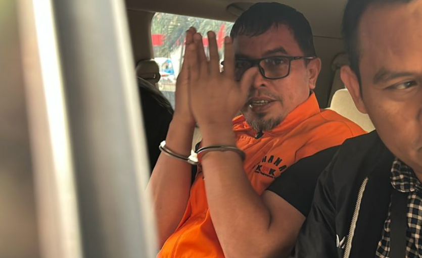Jadi Tahanan KPK, Bupati Bolmut Sirajudin Lasena Minta Maaf kepada Warga