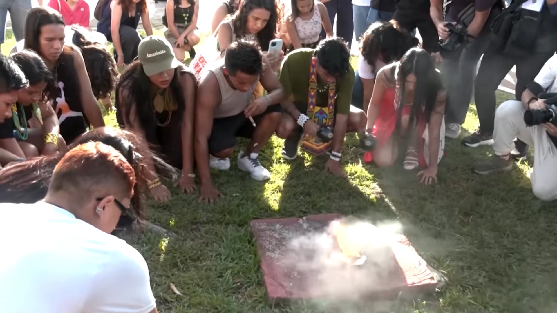 Gelombang Protes di COP30: Aktivis Tegaskan Darurat Iklim