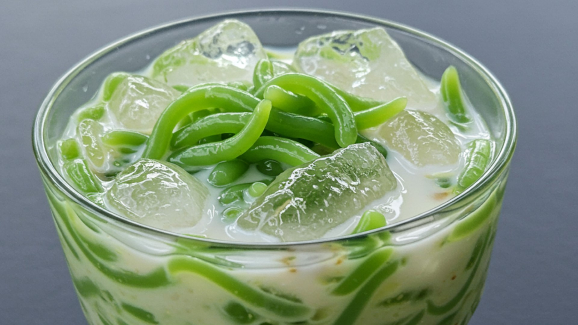 Asal-Usul Cendol: Dari Nusantara hingga Mendunia