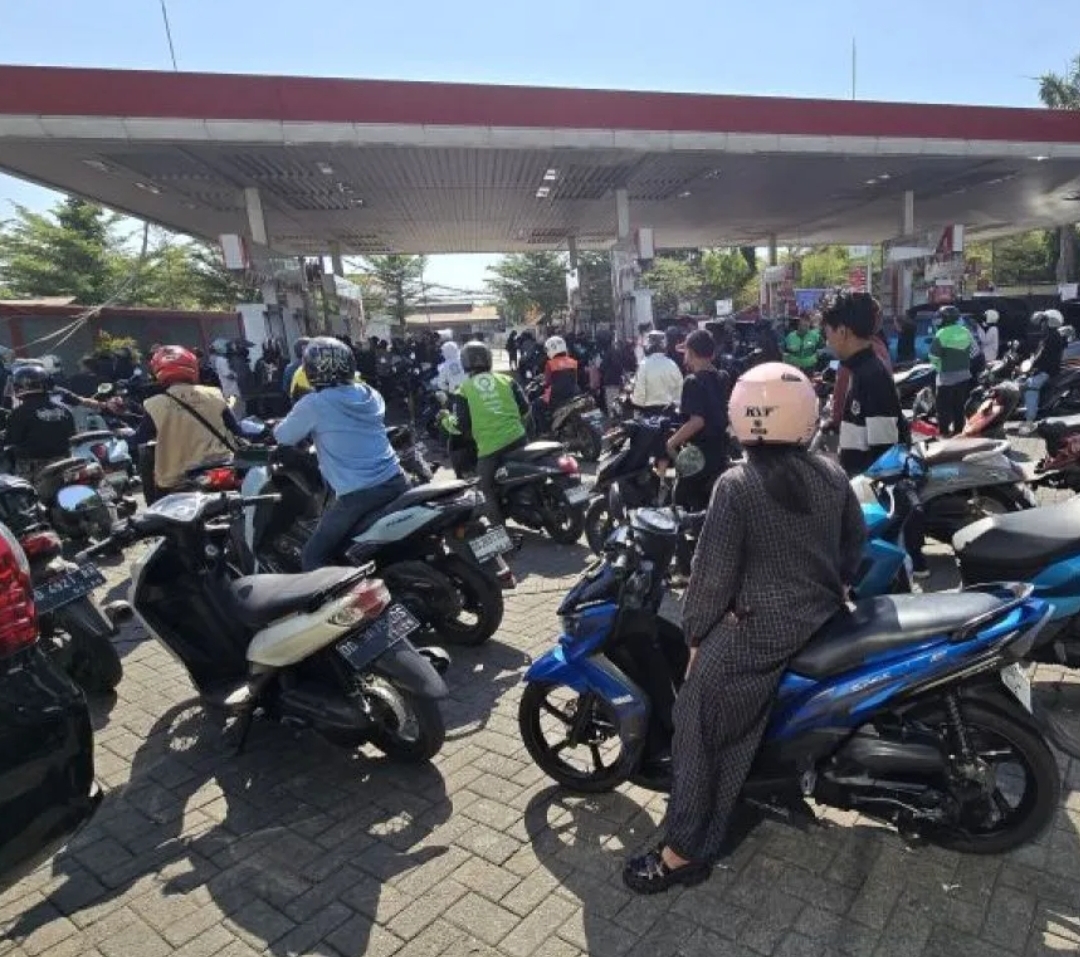 BPH Migas Klaim Stok BBM Aman, Antrean Panjang di Makassar Mulai Terurai