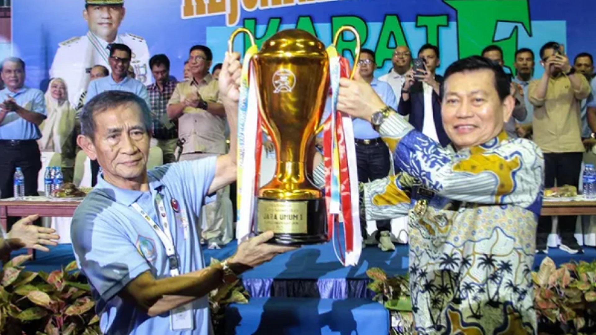 Victor Mailangkay Buka Kejurnas Karate Sulut Open 2025