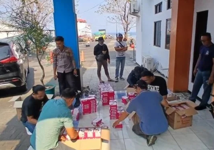 500 Paket Kosmetik Diduga Tak Berizin Ditemukan di Kapal di Pelabuhan Manado