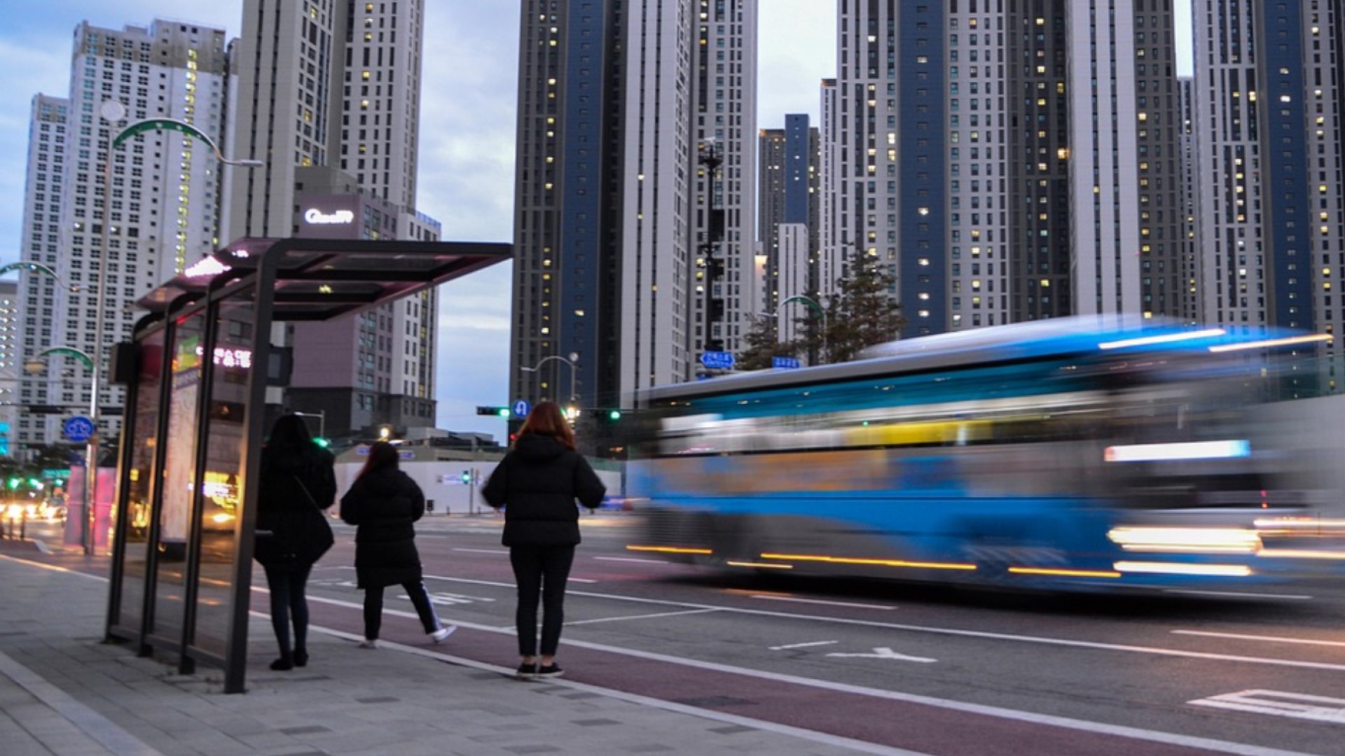 Bus Tabrak Penumpang di Stockholm Bikin Geger Warga