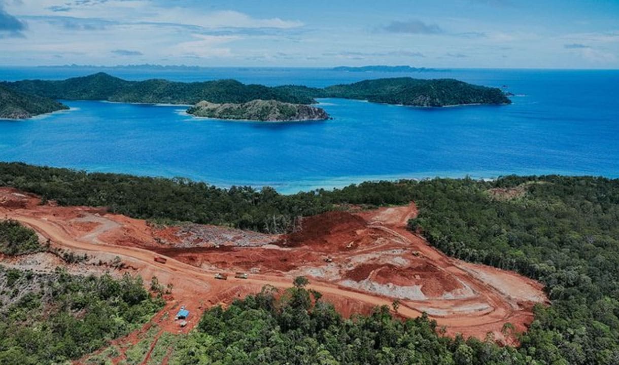Raja Ampat Melawan: Protes Tambang Nikel dan Aksi Diam Menteri ESDM yang Dikecam Publik