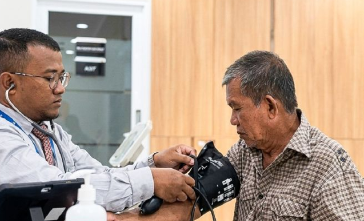 Sambut HUT ke-81 RI, Klinik Mata SMEC Bitung Gelar Operasi Katarak Gratis