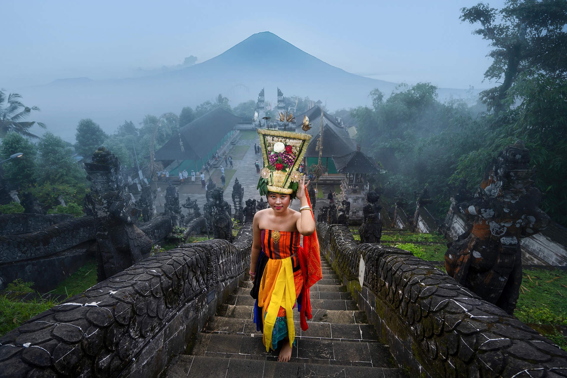 Pura para Dewa: Jejak Warisan Spiritual dan Keindahan Arsitektur Kuno Bali