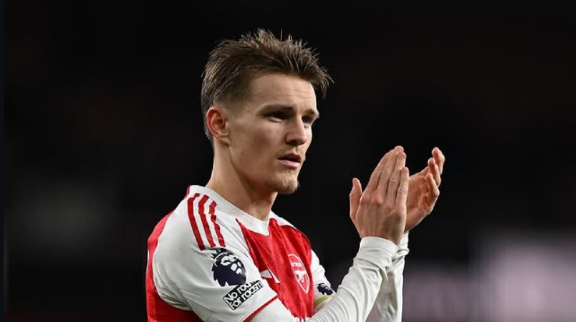 Arsenal Bertahan Tipis atas Brighton, Gol Odegaard Antar Tiga Poin