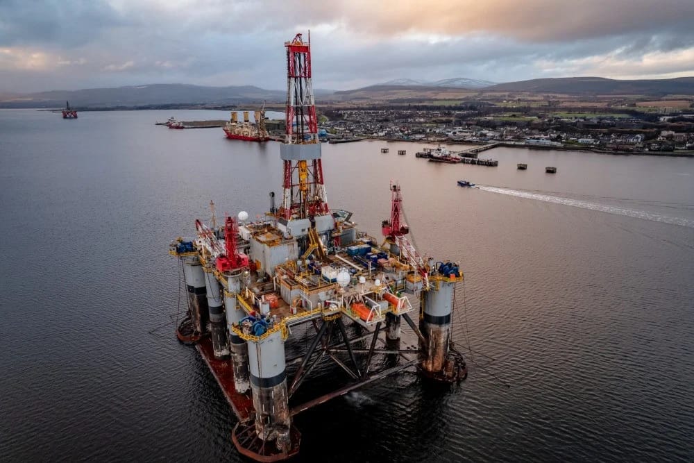 Harga LNG Naik Turun Mengacu Harga Minyak Dunia