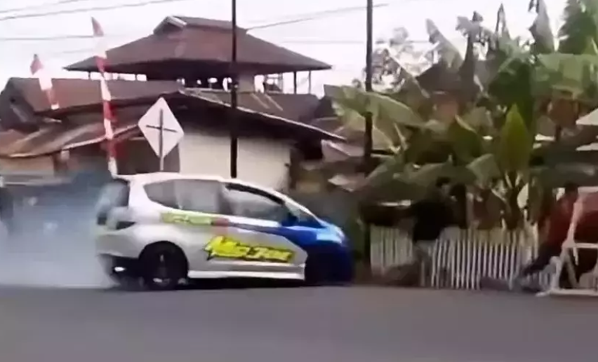 Kronologi Honda Jazz Tabrak Penonton di Drag Race Kotamobagu Sulut: 8 Orang Tewas! 