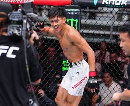 Petarung Indonesia Bilal Hasan Menang KO di Debut UFC