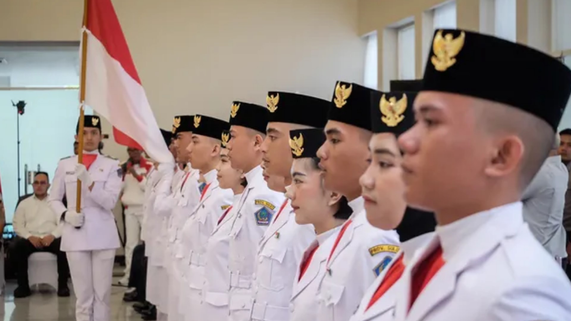 Upacara Pengukuhan Paskibraka Sulut 2025, Wagub Mailangkay Sampaikan Pesan Haru dan Semangat
