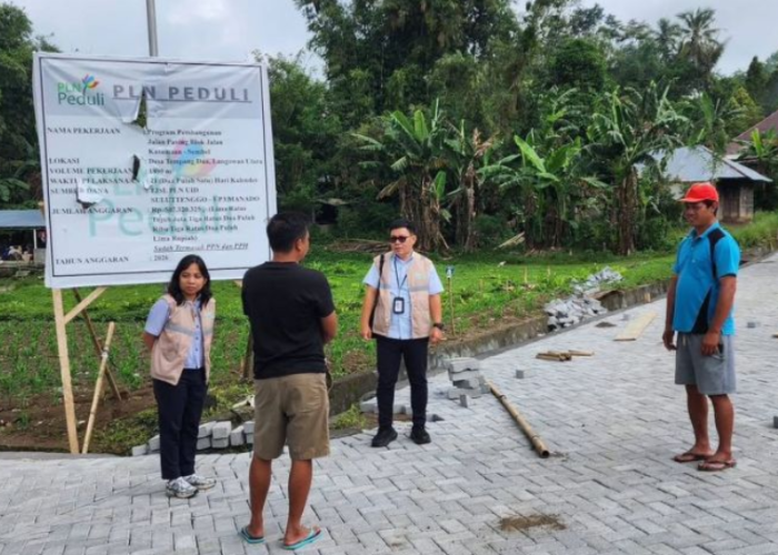 PLN Bangun Jalan Paving di Minahasa, Warga Desa Tempang Dua Kini Nikmati Akses Lebih Baik
