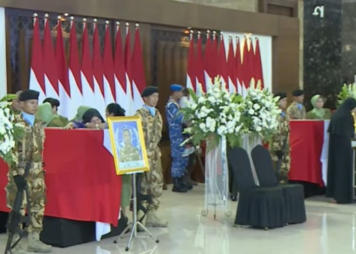 Tangis Keluarga Iringi Kedatangan Jenazah Tiga Prajurit TNI Gugur dari Lebanon