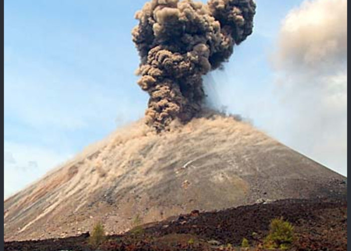 PVMBG Pastikan Erupsi Anak Krakatau Tak Picu Tsunami
