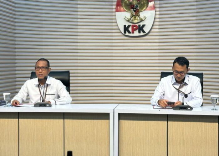 KPK Tahan Dua Tersangka Baru dalam Kasus Dugaan Korupsi Kuota Haji