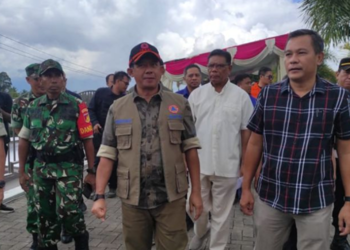 Kepala BNPB Tinjau Gereja Terdampak Gempa di Minahasa, Salurkan Bantuan