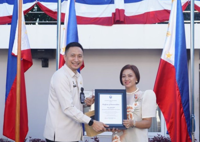 Konjen Filipina Beri Penghargaan kepada Imigrasi Sulut atas Sinergi Penanganan Keimigrasian