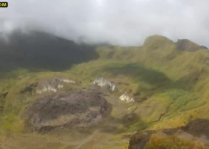 Badan Geologi Waspadai Potensi Erupsi Eksplosif Gunung Awu, Status Tetap Level II