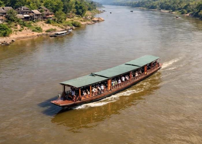 Kepanikan di Sungai Mekong: Feri Wisata Laos Terbalik, Ibu dan Anak Tak Tertolong