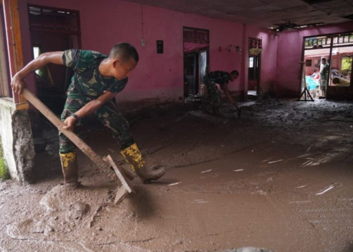 Kodam XIII/Merdeka Bergerak Cepat Pulihkan Dampak Banjir Bandang di Pulau Siau