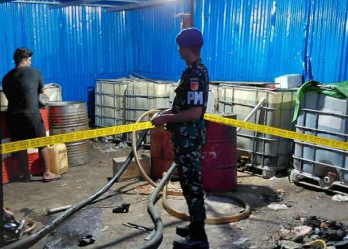 Gudang Rahasia Solar Subsidi di Minahasa Utara Digerebek, Ribuan Liter BBM Disita