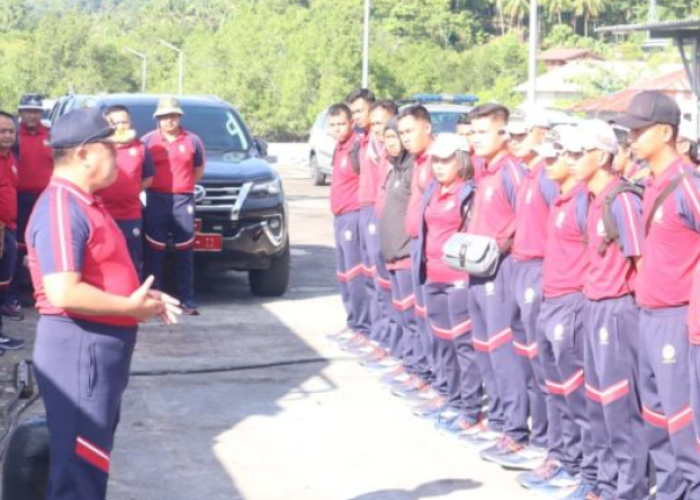 Bakamla RI Gelar Aksi Bersih Pantai Pulau Bangka, Libatkan Personel dan Kapal Negara