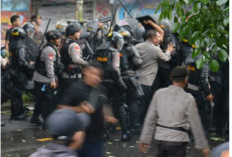 Polda Sulut Sesalkan Kericuhan Saat Demo Mahasiswa di DPRD, Sebut Fasilitas Kantor Rusak