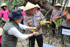 Kapolda Sulut dan Wali Kota Manado Tanam Mangrove di Bunaken, Ini Tujuannya