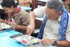 Wamen HAM Soroti Keamanan MBG Saat Pantau Pelaksanaan di SMAN 04 Manado