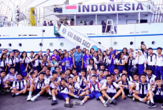 Siswa SMP Hang Tuah Manado Belajar Dunia Kemaritiman di Atas KRI Bima Suci